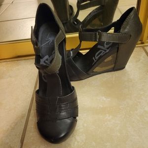 OTBT Camouflage MaryJane